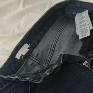 Woman’s good American jeans